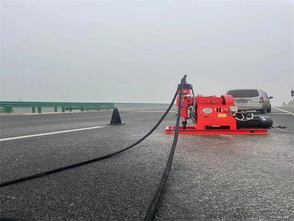 旬邑马路路基路面开裂下沉注浆加固灌浆