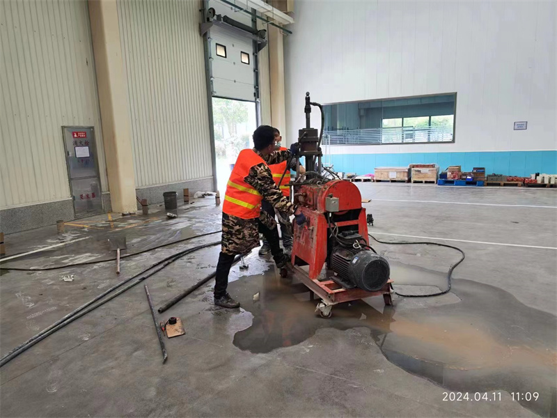 旬邑厂房地面下沉塌陷注浆加固施工